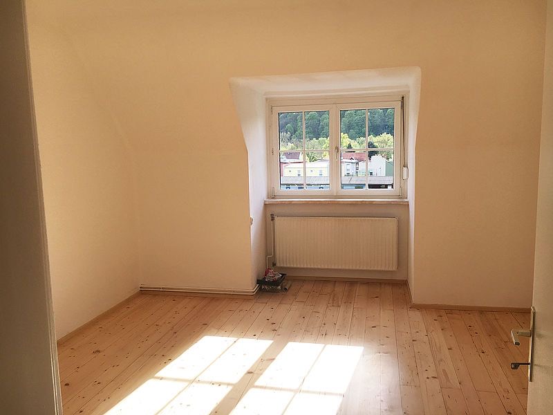 3-Zimmer-Dachgeschoss-Wohnung, Alter Sportplatz 4 Top 10