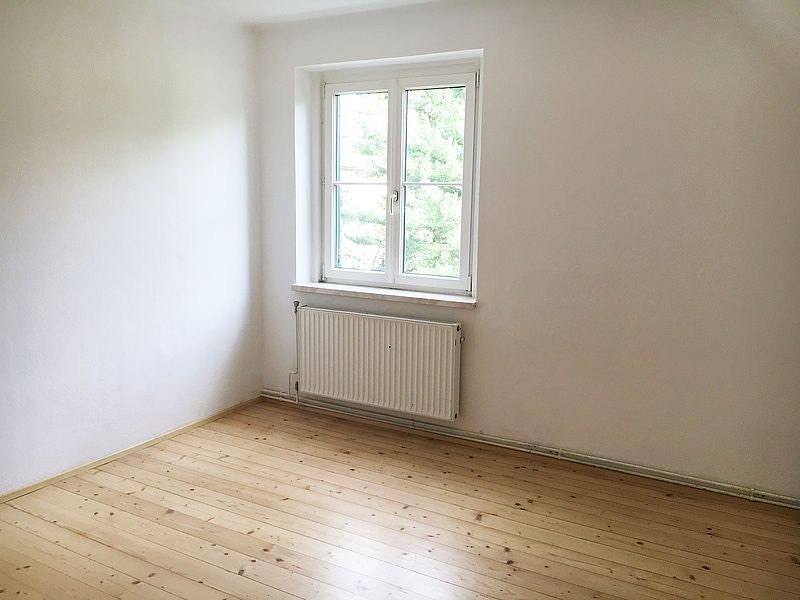 3-Zimmer-Dachgeschoss-Wohnung, Alter Sportplatz 4 Top 10 – Bild 5